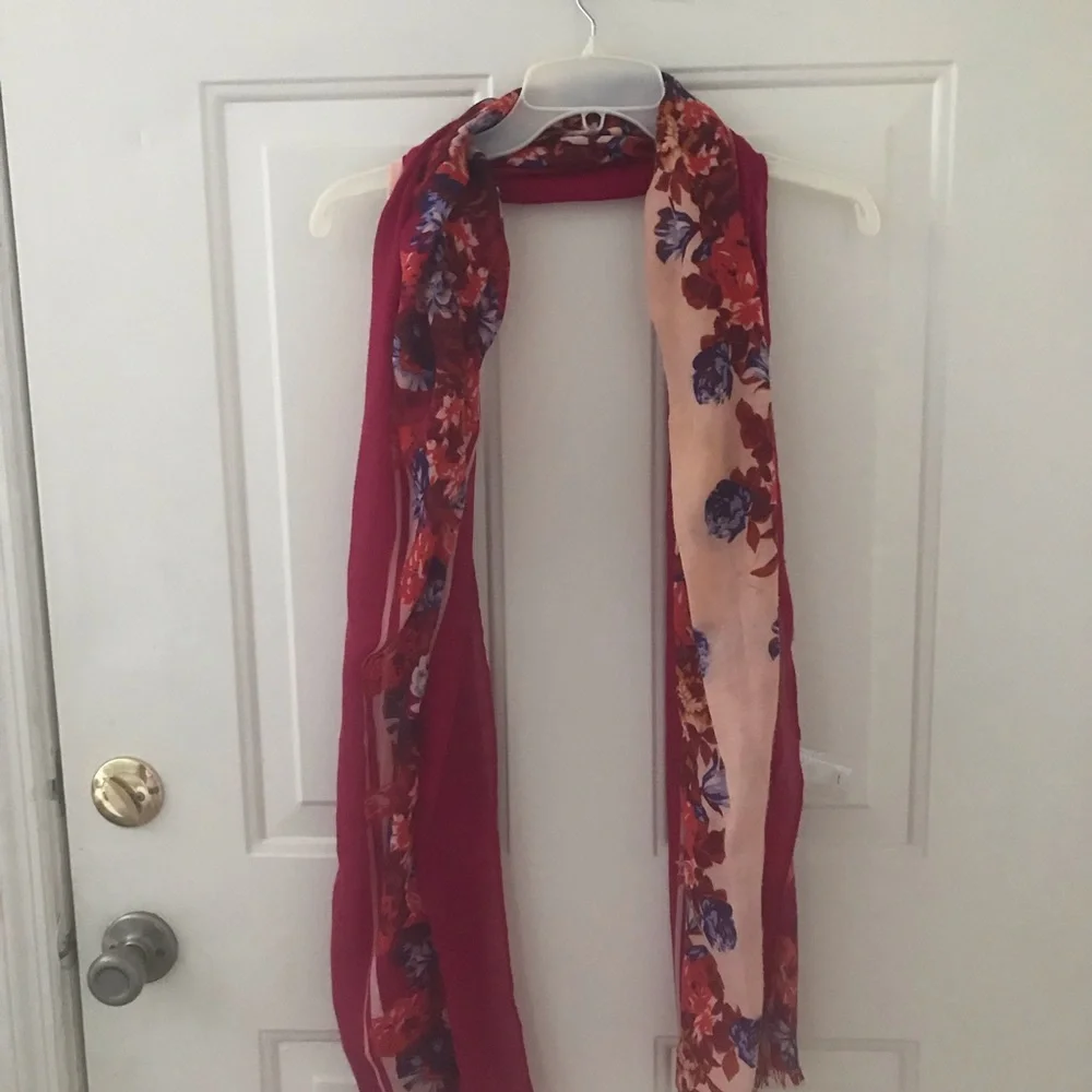 Lightweight Pink Floral Scarf/Wrap